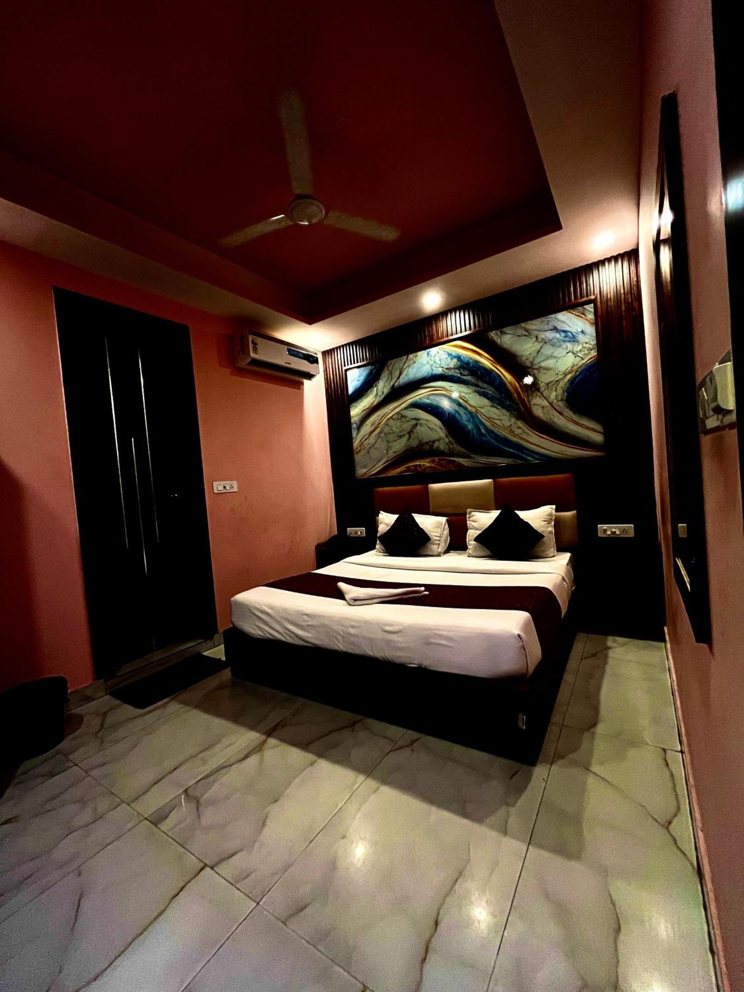Hotel Jupiter Plaza Delhi Airport Neu-Delhi Exterior foto