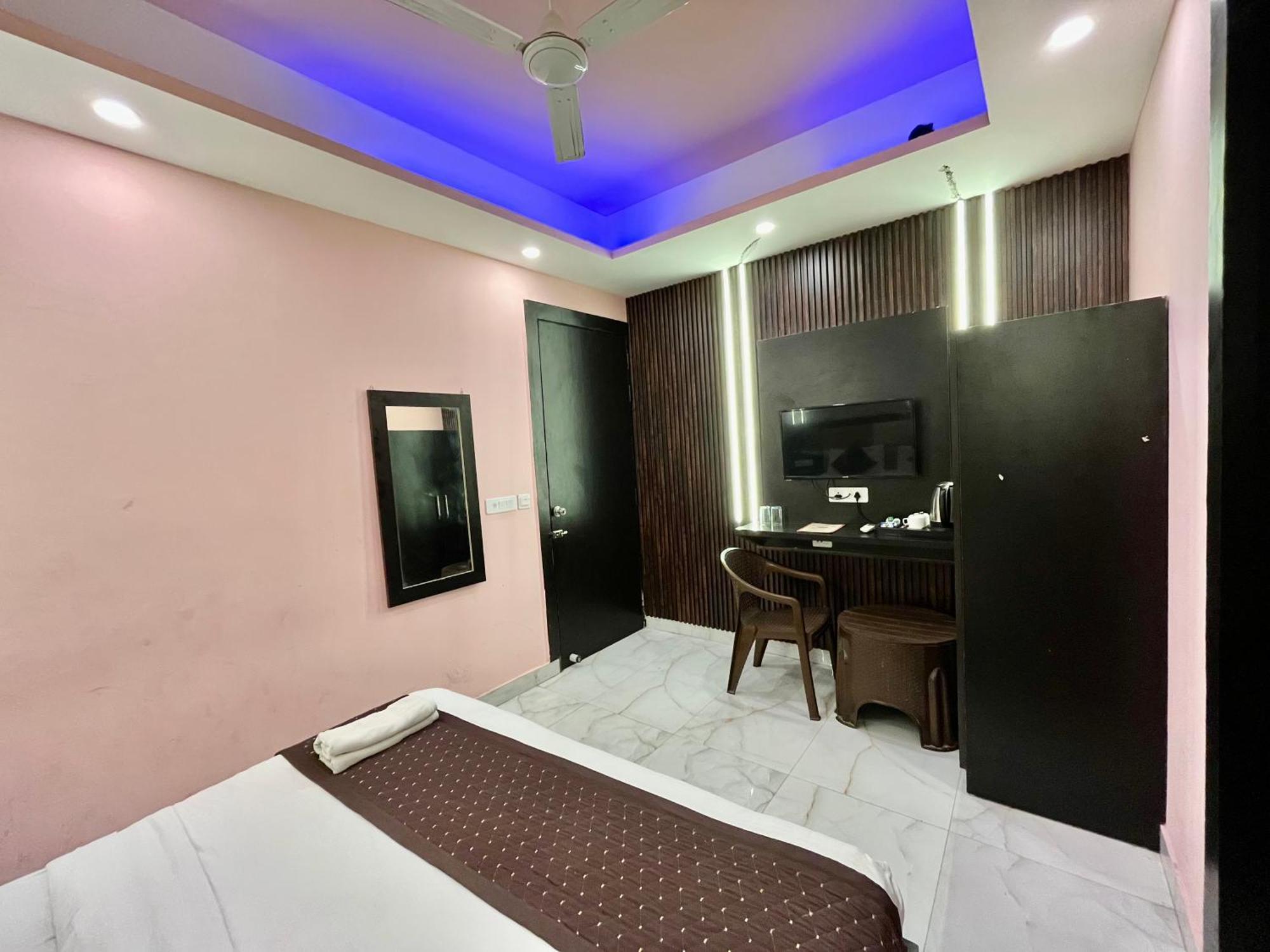 Hotel Jupiter Plaza Delhi Airport Neu-Delhi Exterior foto